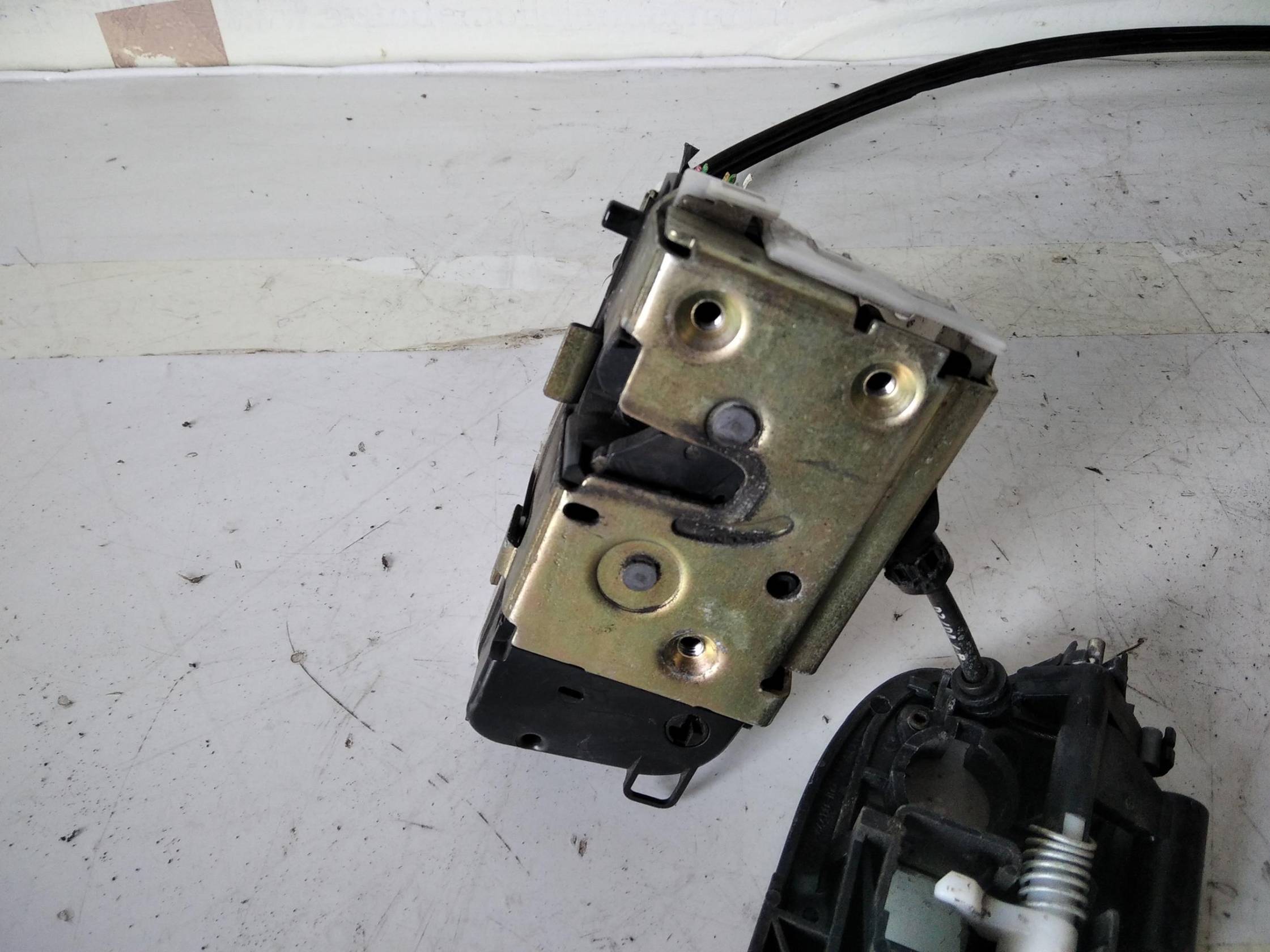 Serratura porta post. sx.